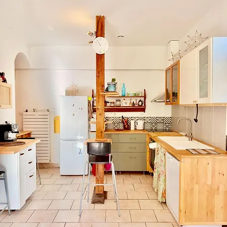 T1 - Saint Agne Apartman